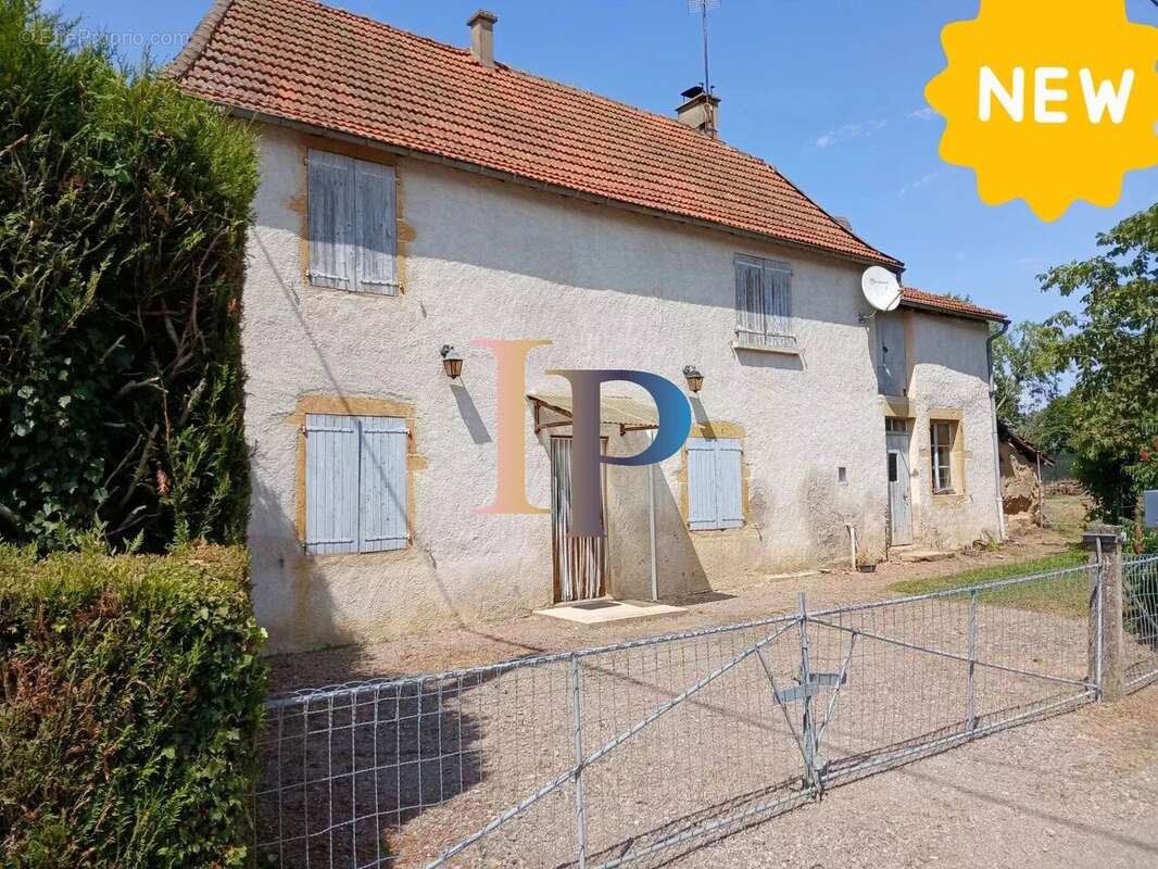 Maison à CHARLIEU