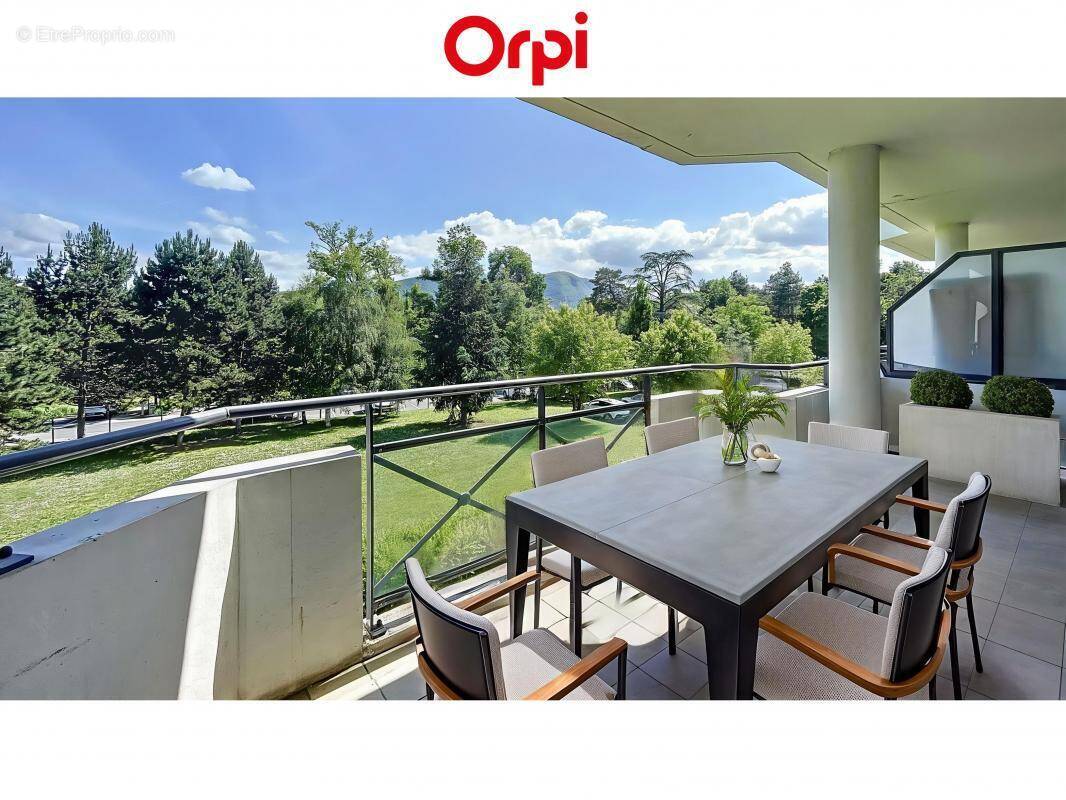 Appartement à AMBILLY