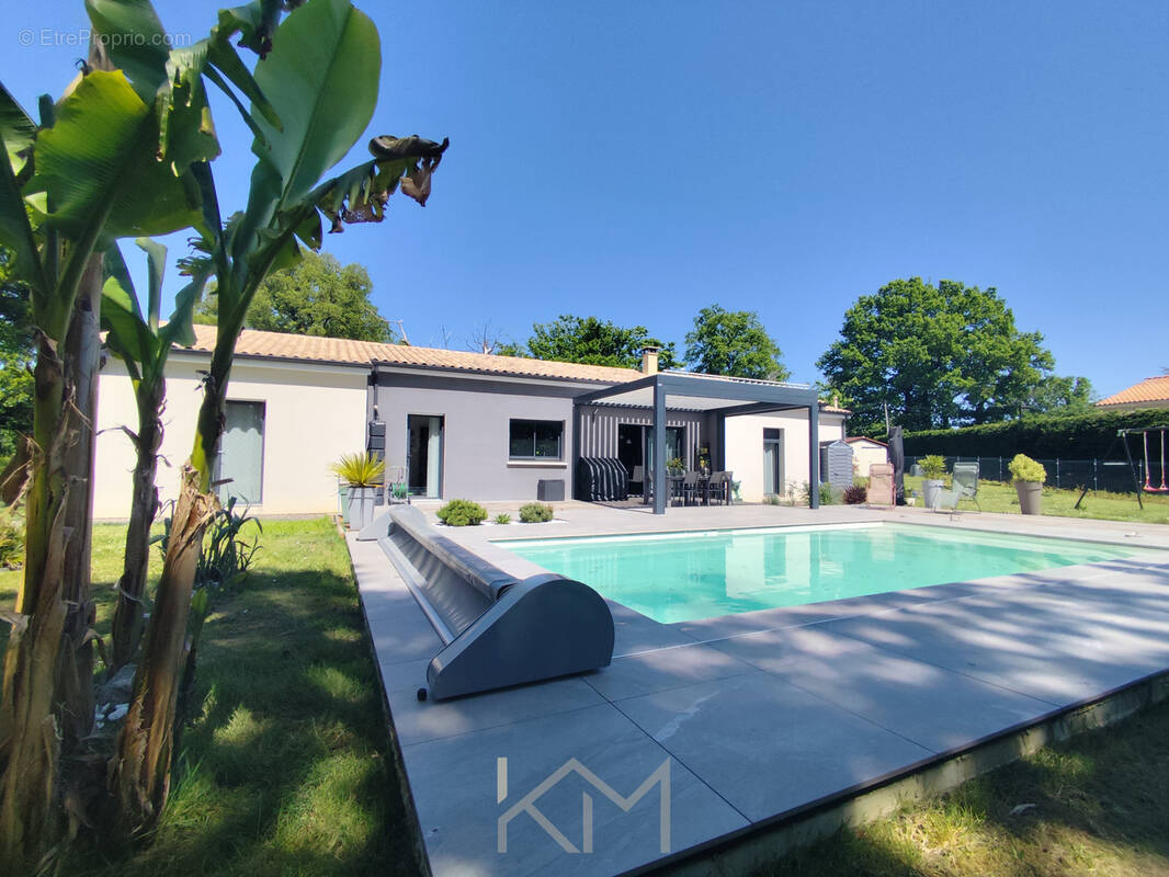 Maison à VIVONNE