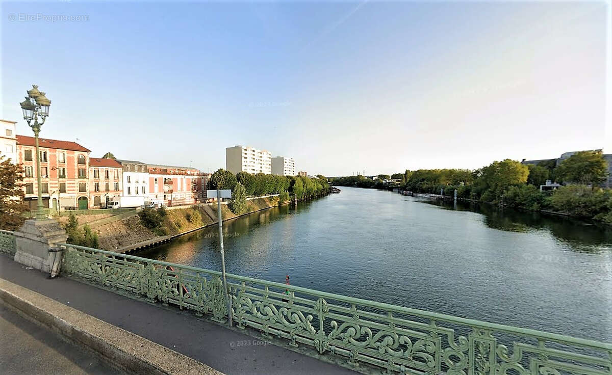 Appartement à L&#039;ILE-SAINT-DENIS