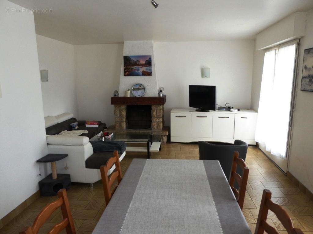 Maison à LOCMALO