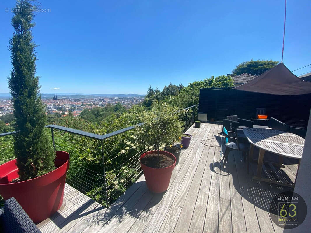 Maison à CLERMONT-FERRAND