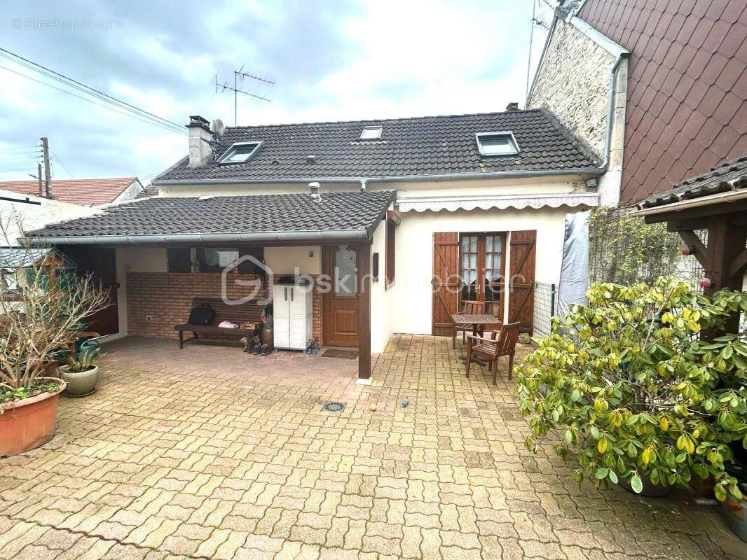 Maison à LIANCOURT
