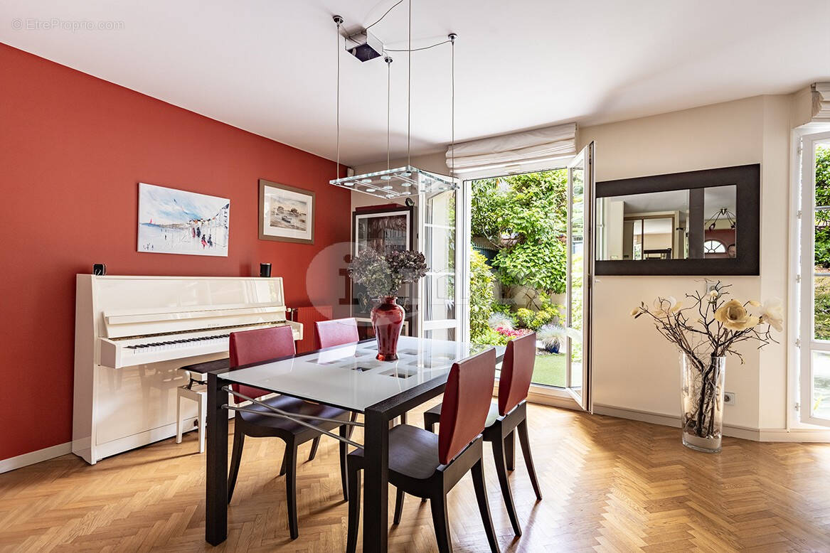 Maison à ASNIERES-SUR-SEINE