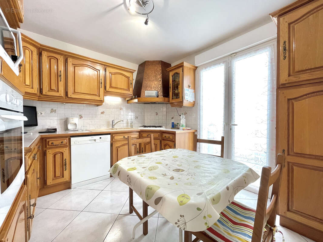 Maison à CORMELLES-LE-ROYAL