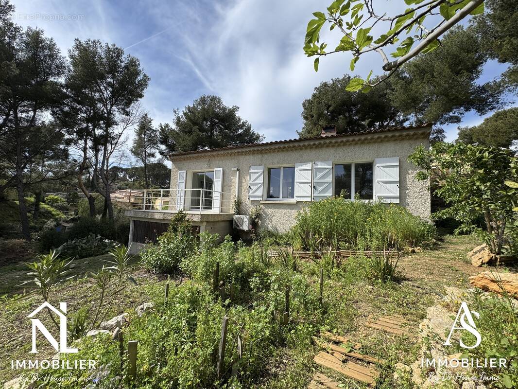Maison à LA CADIERE-D&#039;AZUR