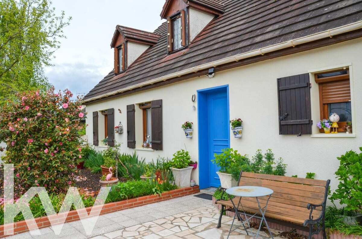Maison à FLEURY-LES-AUBRAIS