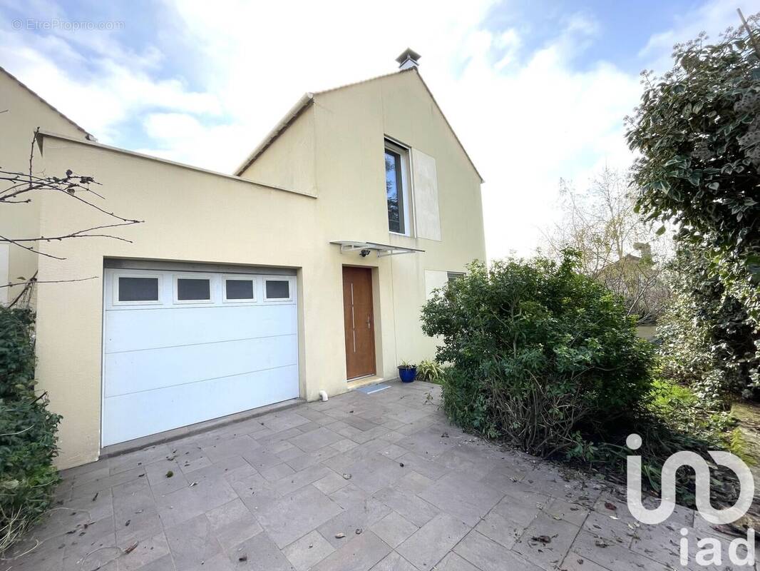 Photo 1 - Maison à SOISY-SUR-SEINE