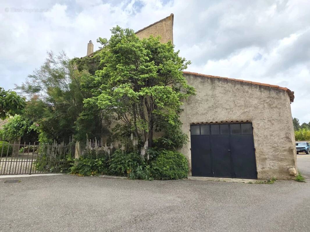 Maison à SAINT-SATURNIN-LES-APT