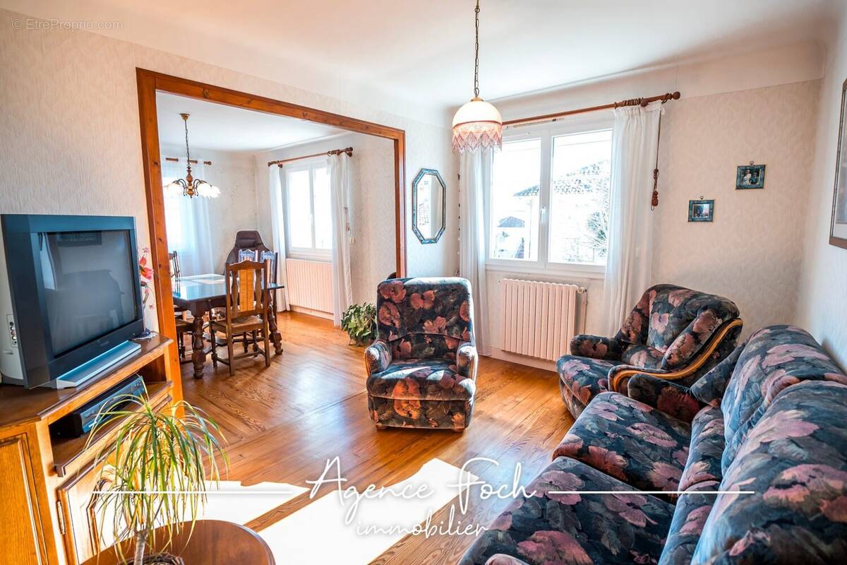 Maison à AUREILHAN