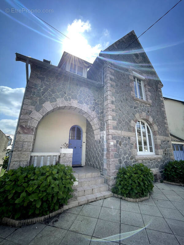 Maison à LAMBALLE