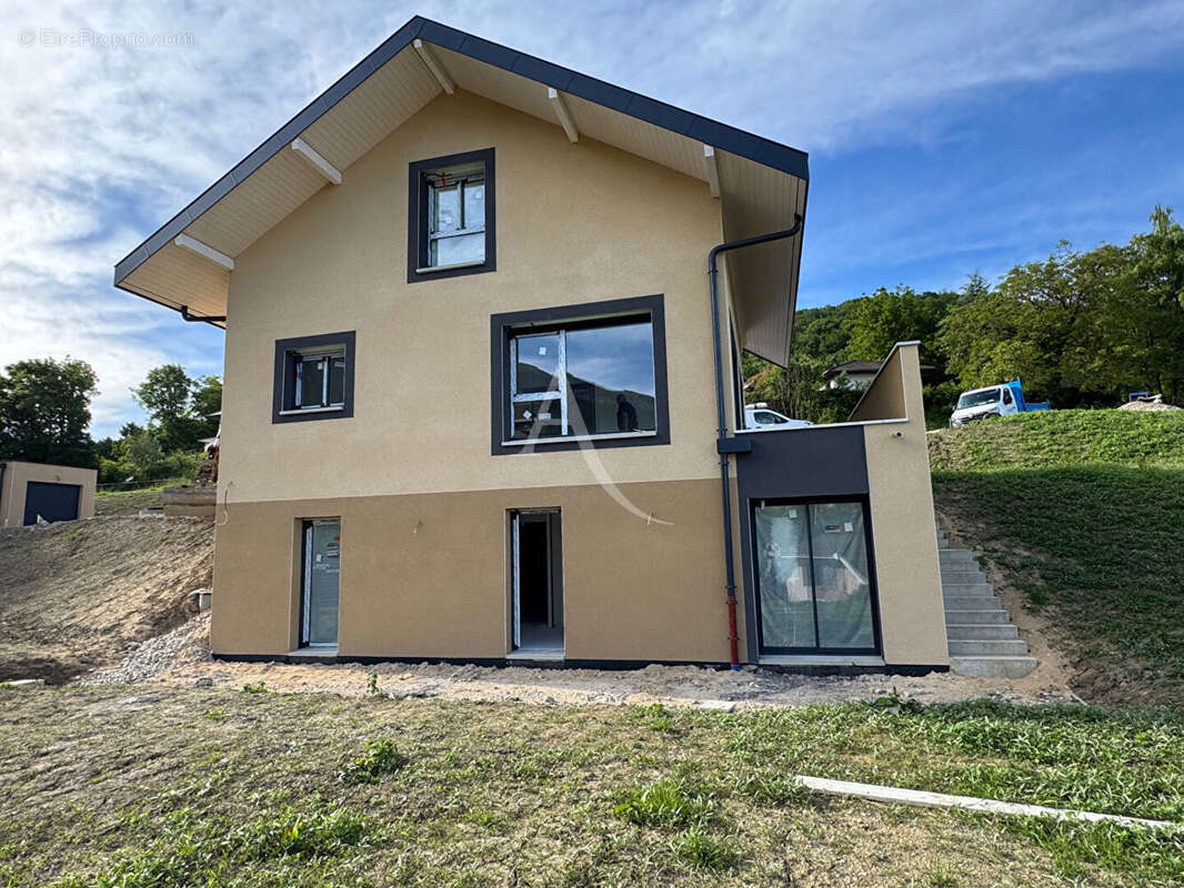 Maison à EPAGNY