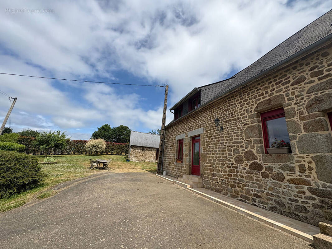 Maison à SAINT-MARS-SUR-LA-FUTAIE