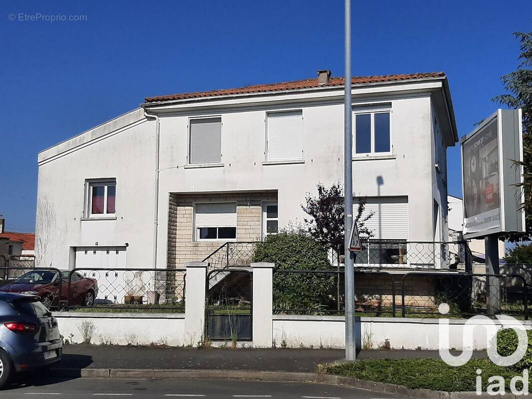 Photo 1 - Maison à ROCHEFORT