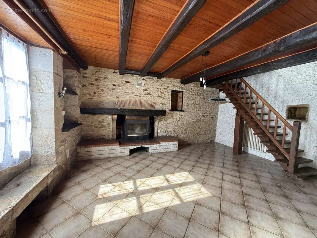 Maison à TAIZE-AIZIE