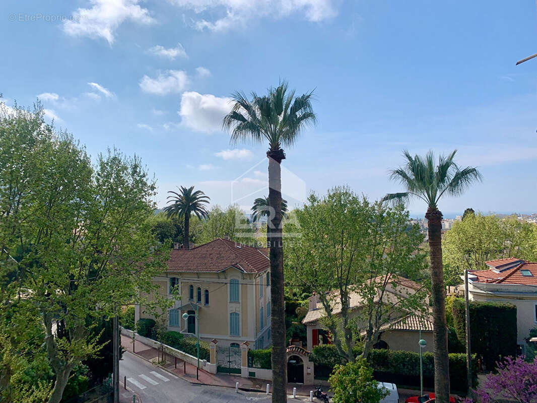 Appartement à LE CANNET