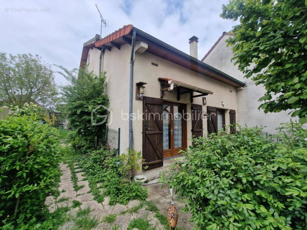 Maison à MITRY-MORY