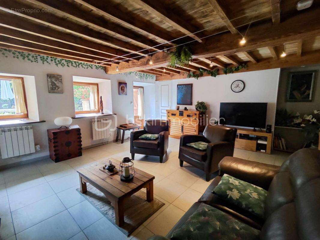 Maison à NOIRETABLE