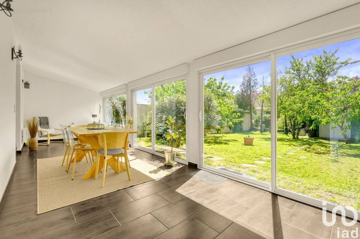 Photo 1 - Maison à FONBEAUZARD