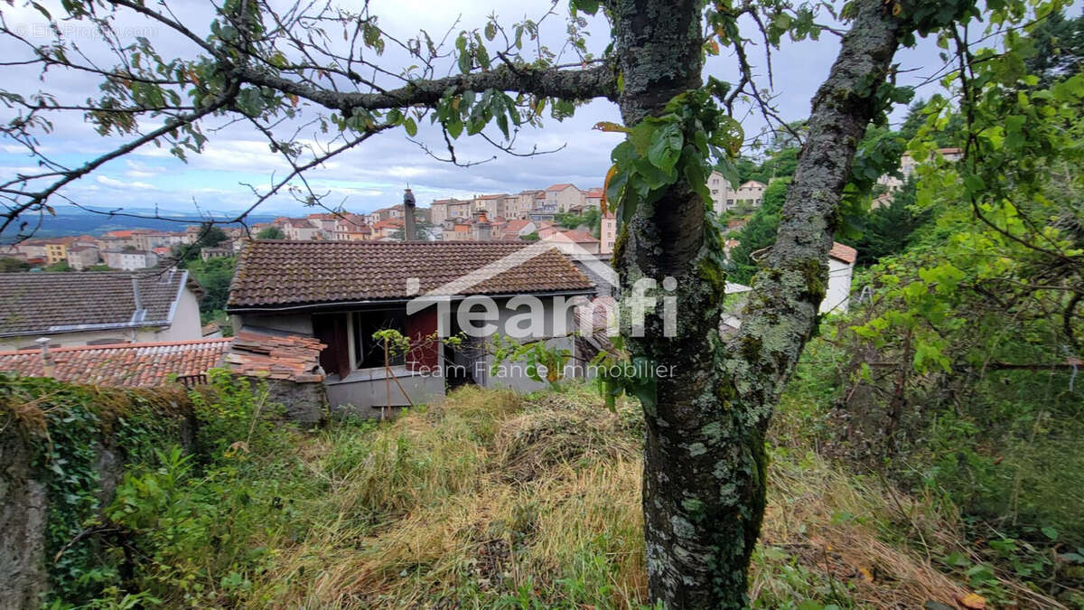 Appartement à THIERS