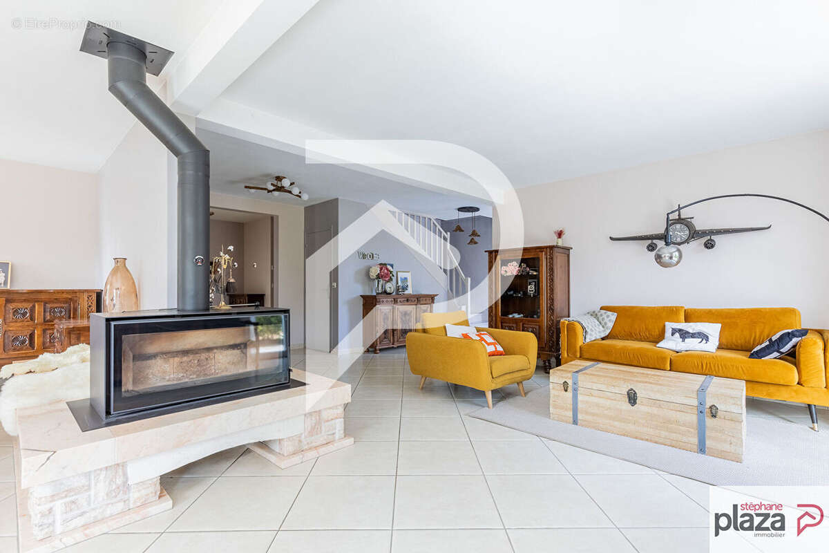 Maison à ANGERVILLIERS