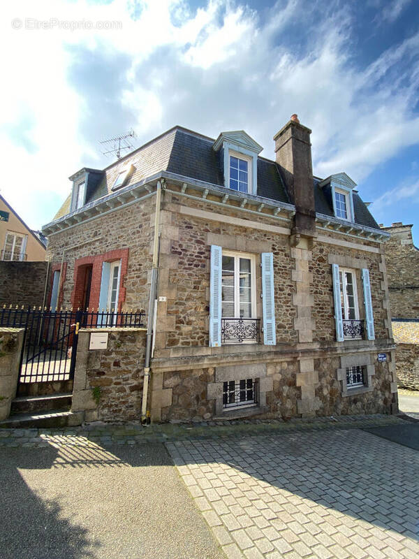 Maison à LAMBALLE