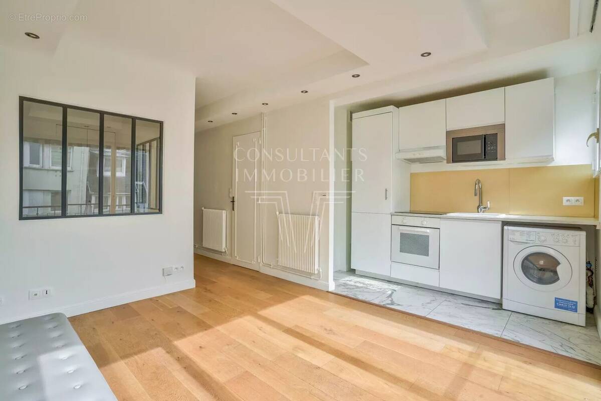 Appartement à NEUILLY-SUR-SEINE