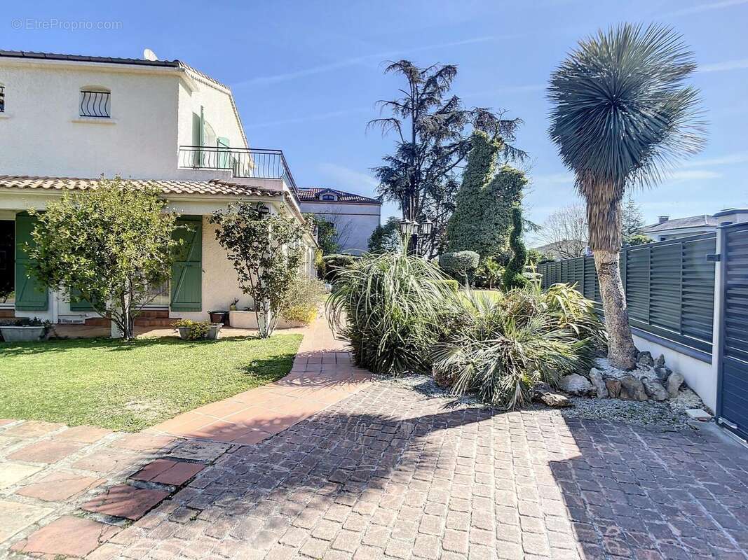 Photo 2 - Maison à FENOUILLET