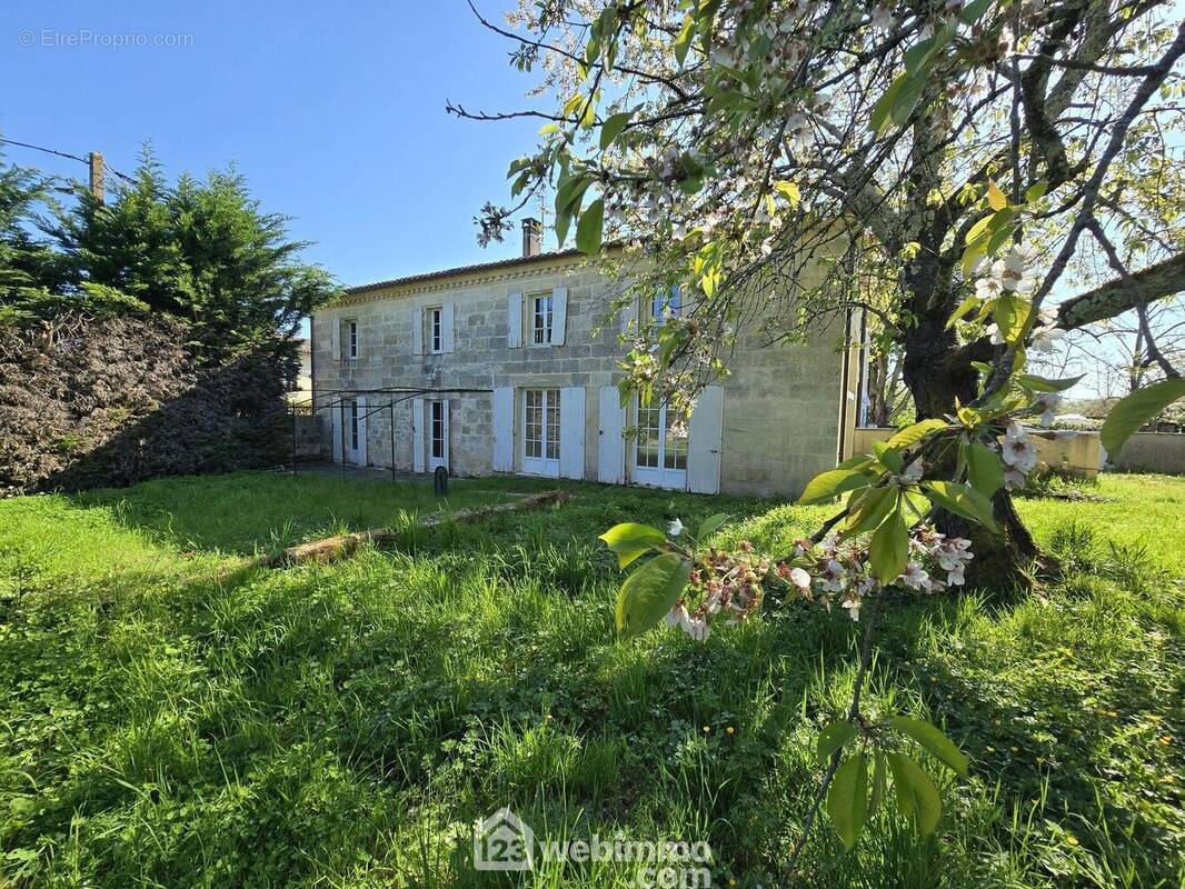 Maison à SADIRAC