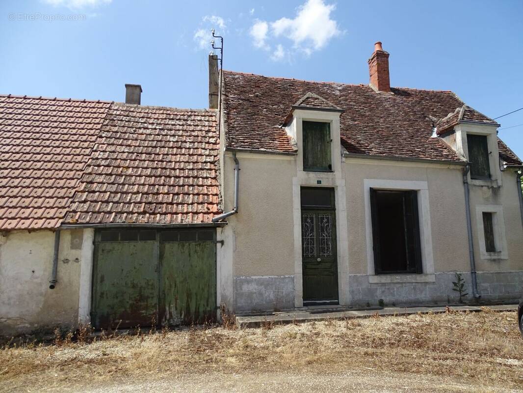 Maison à SAINT-LOUP-DES-CHAUMES