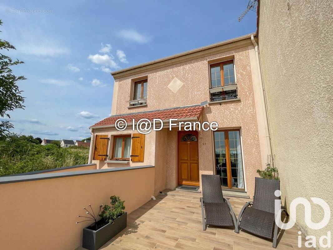 Photo 1 - Maison à BALLAINVILLIERS