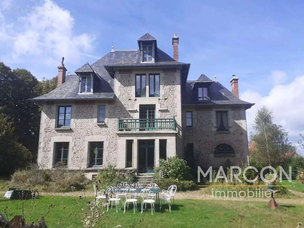Maison à AUBUSSON