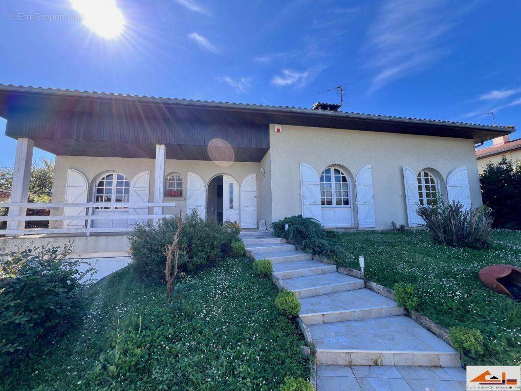 Maison à RAMONVILLE-SAINT-AGNE