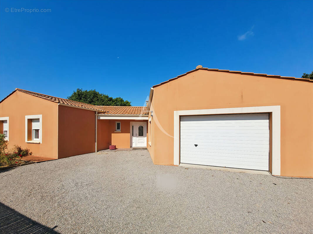 Maison à FROIDFOND