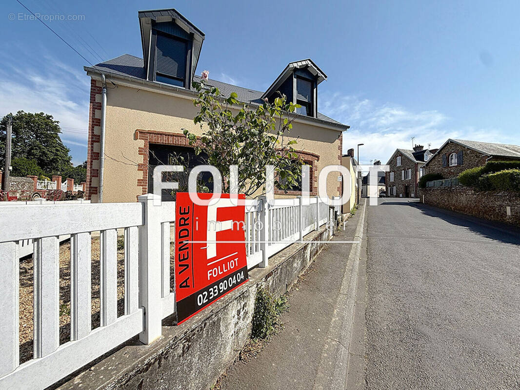 Maison à SAINT-PAIR-SUR-MER