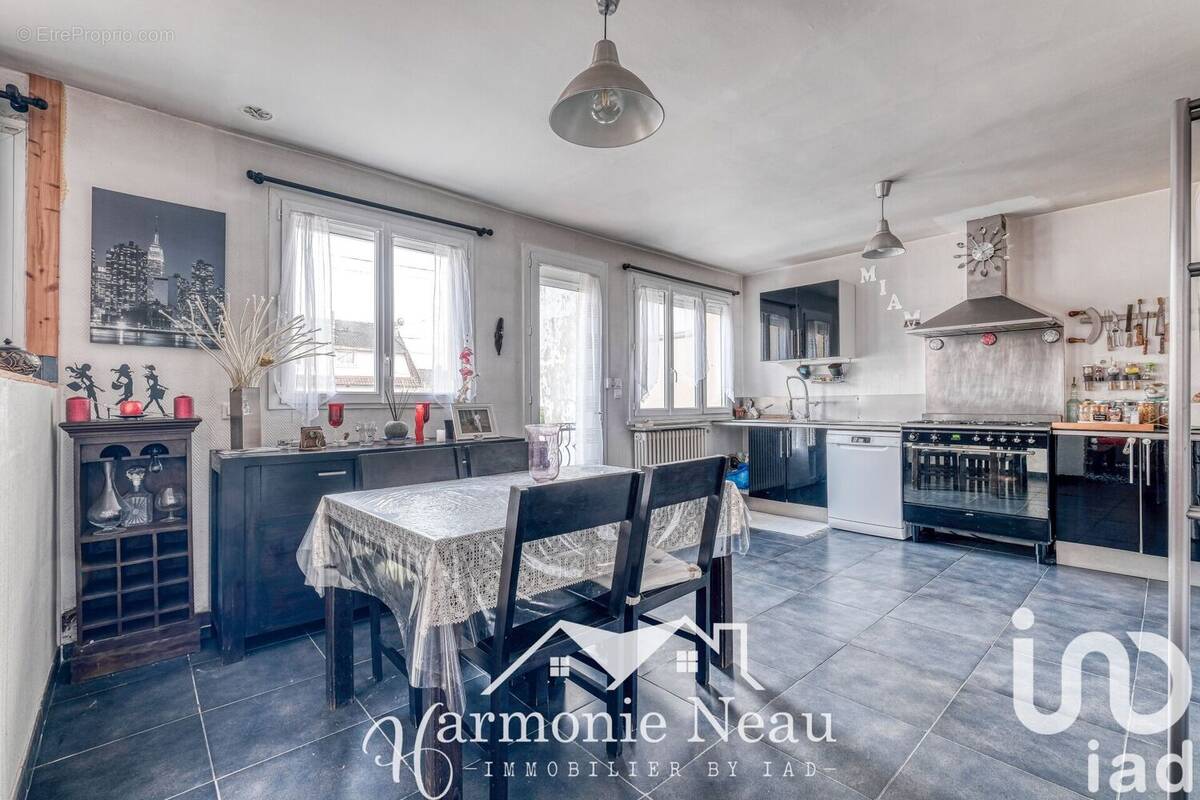Photo 1 - Maison à MONTFERMEIL
