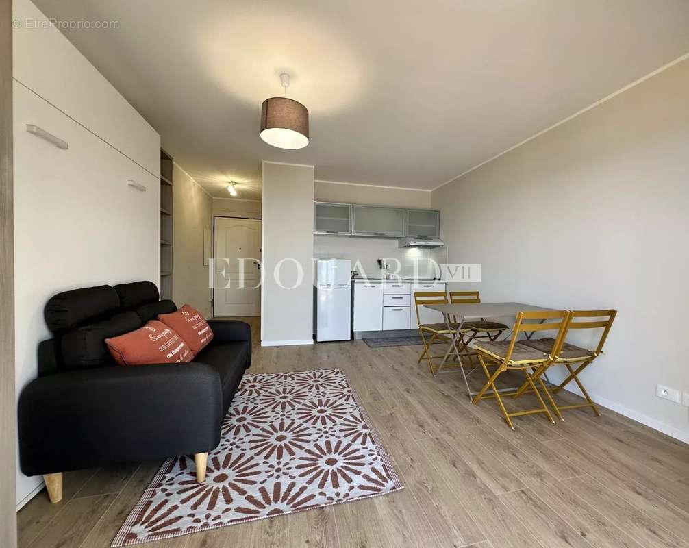 Appartement à ROQUEBRUNE-CAP-MARTIN