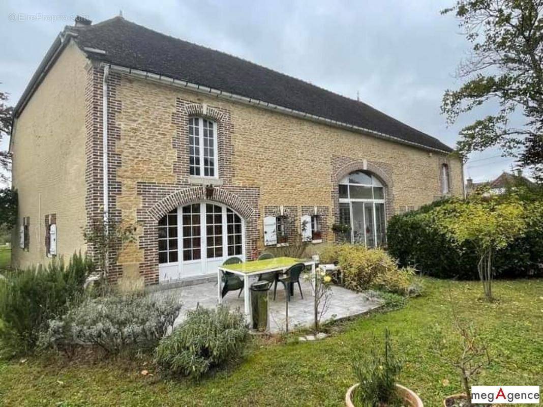 Maison à CHESSY-LES-PRES