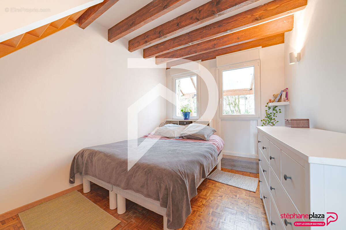 Appartement à NEUVILLE-SUR-OISE