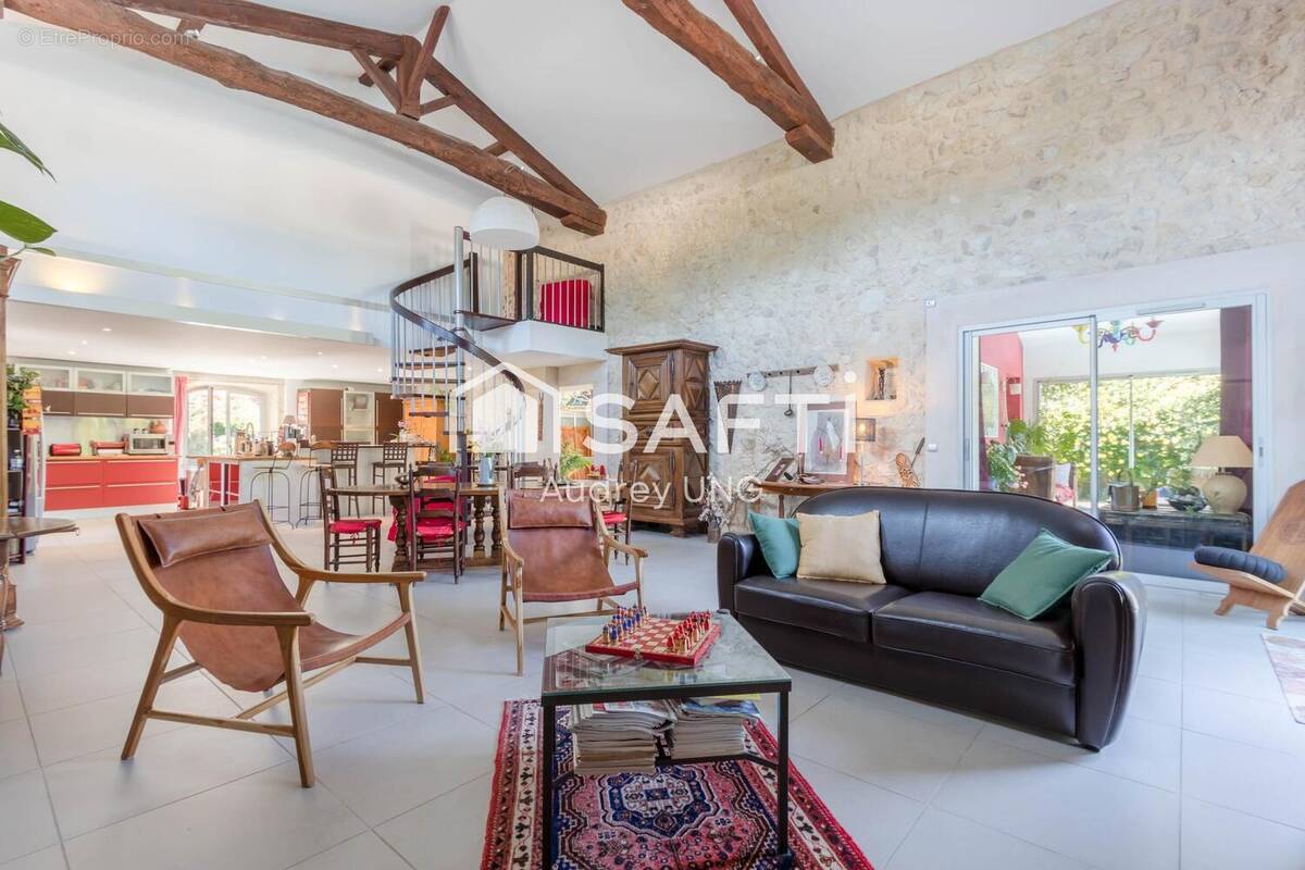 Photo 1 - Maison à FARGUES-SAINT-HILAIRE