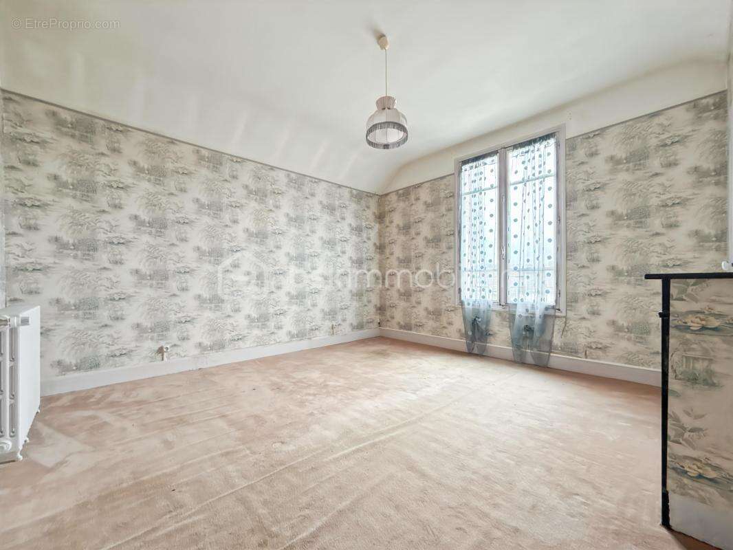 Maison à AIX-EN-OTHE