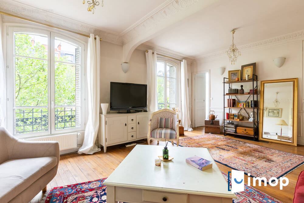 Appartement à PARIS-20E