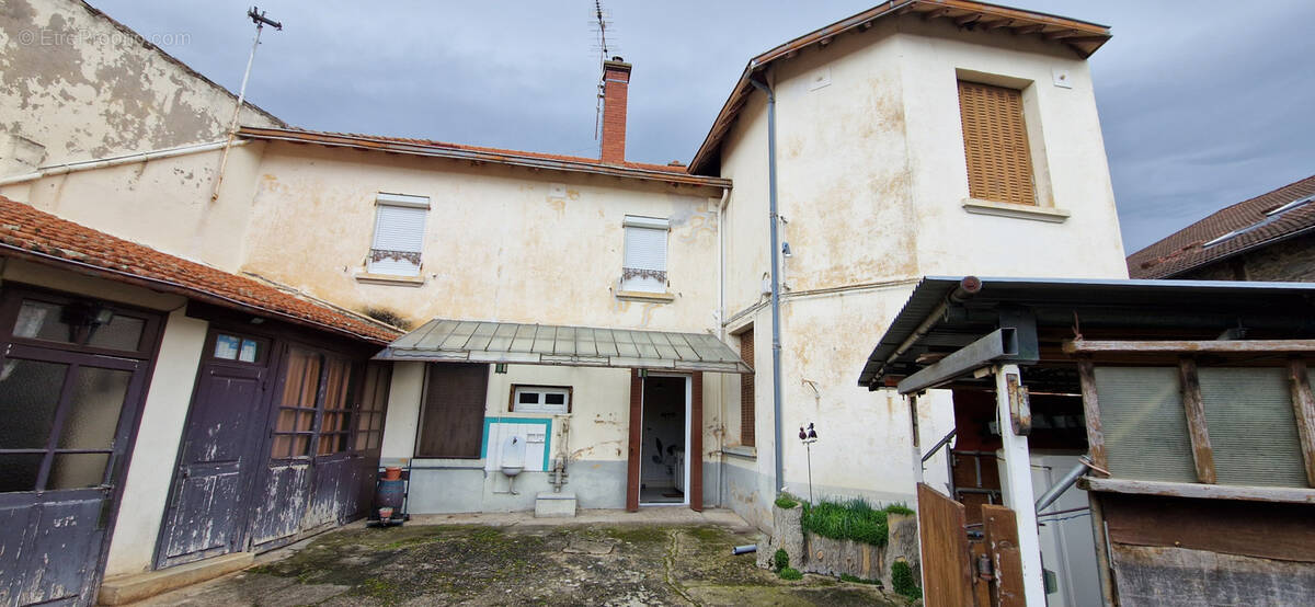 Maison à VERTAIZON