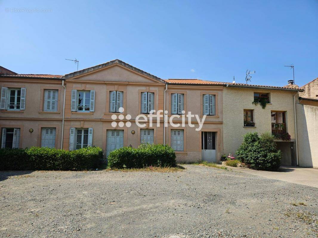 Appartement à SAINT-JUST-SAINT-RAMBERT