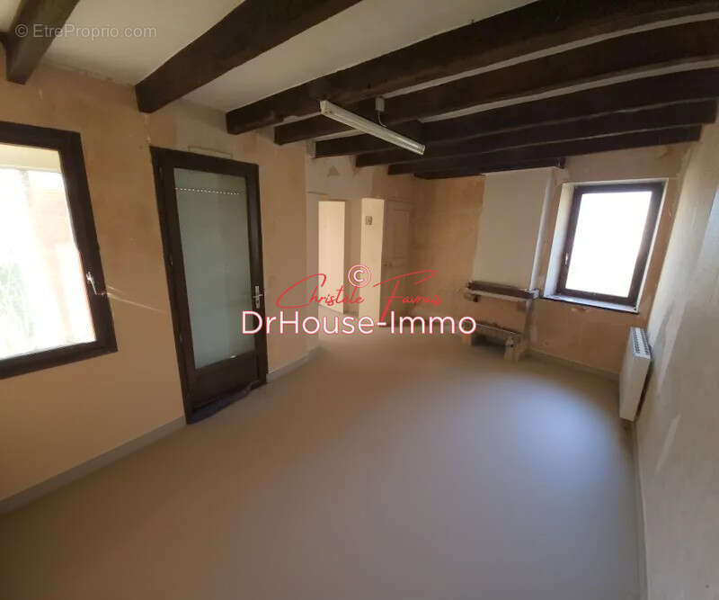 Maison à LOUVIGNE-DU-DESERT