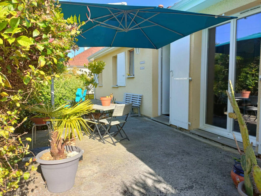 Maison à ARTIX