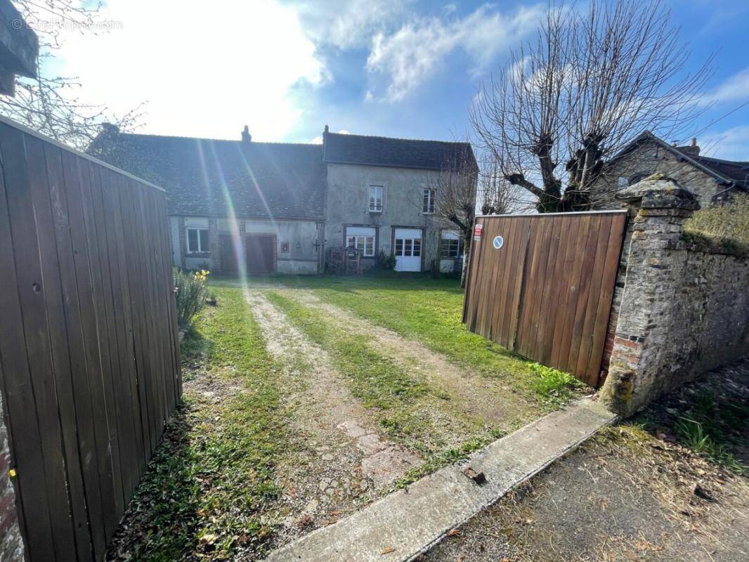 Maison à MOULINS-LA-MARCHE