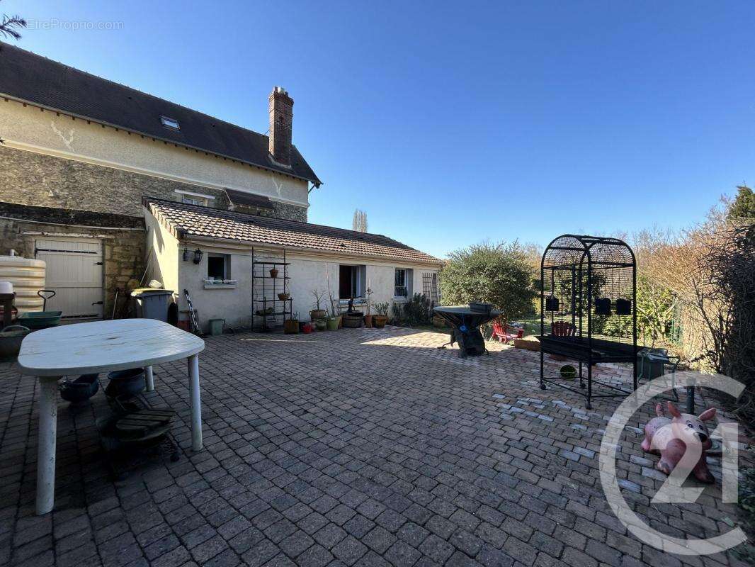 Maison à VERNEUIL-EN-HALATTE