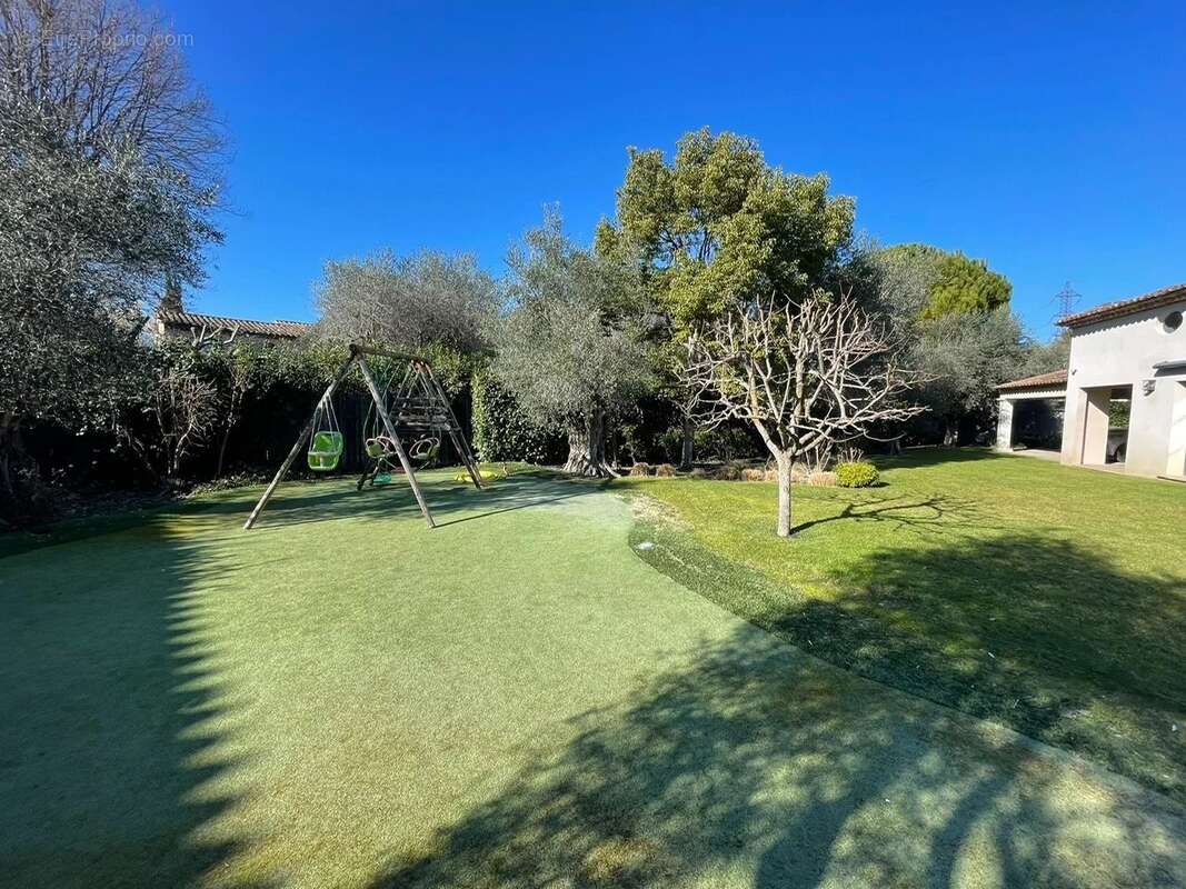 Maison à MOUGINS