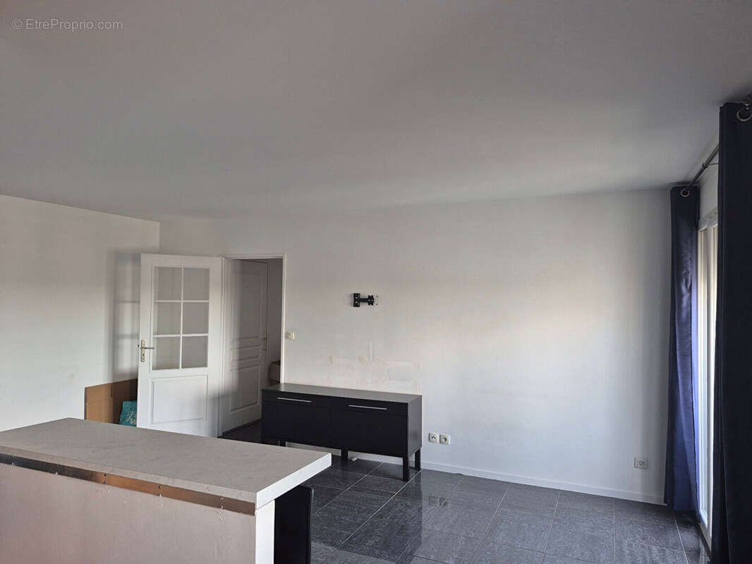 Appartement à LE BLANC-MESNIL